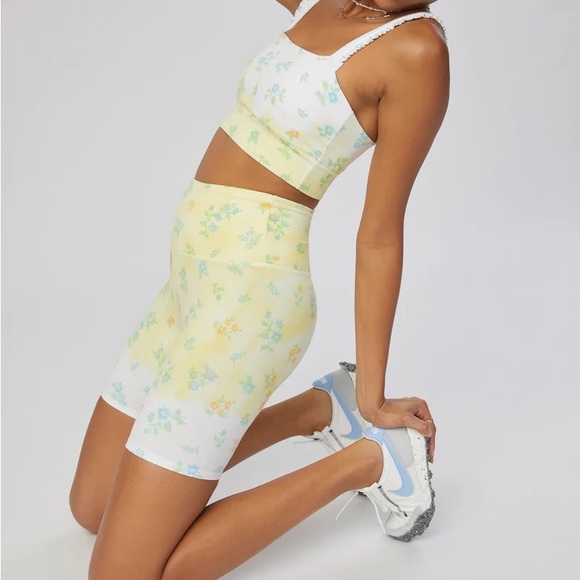 Sincerely Jules By Bandier The Bryn Lifestyle 7in Biker Short - Picture 3 of 6